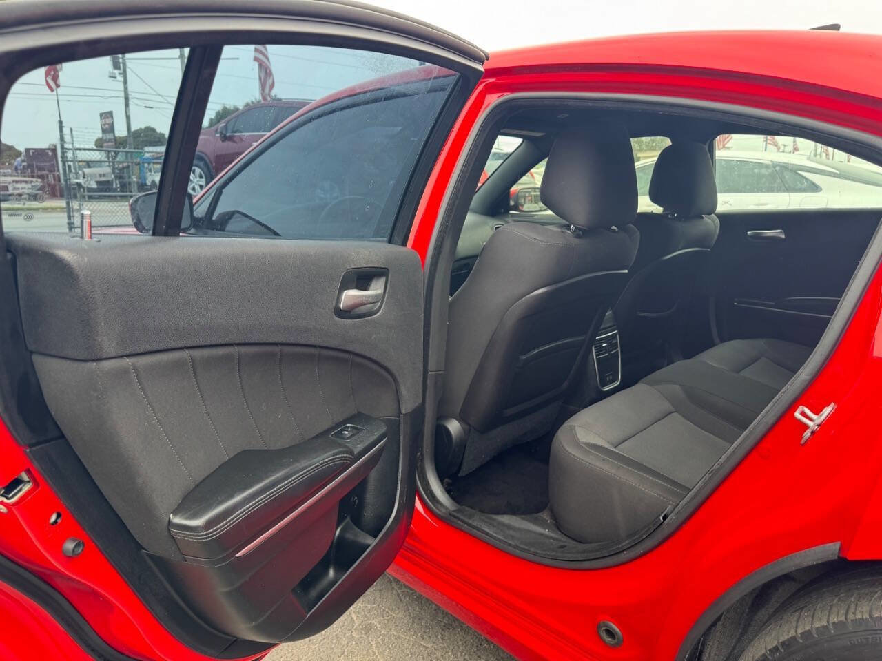 Used 2018 Dodge Charger R/T RWD image 15