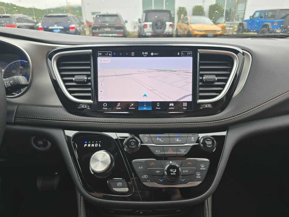 New 2026 Chrysler Pacifica Pinnacle AWD/4WD image 12