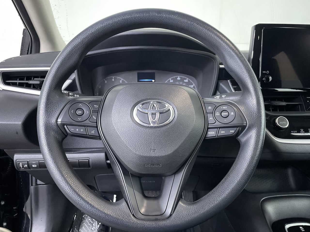 Used 2023 Toyota Corolla LE FWD image 13