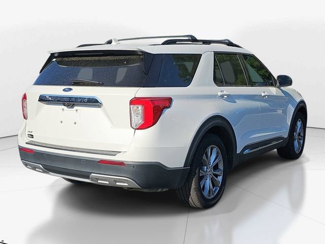 Used 2021 Ford Explorer XLT w/ Equipment Group 202A image 3