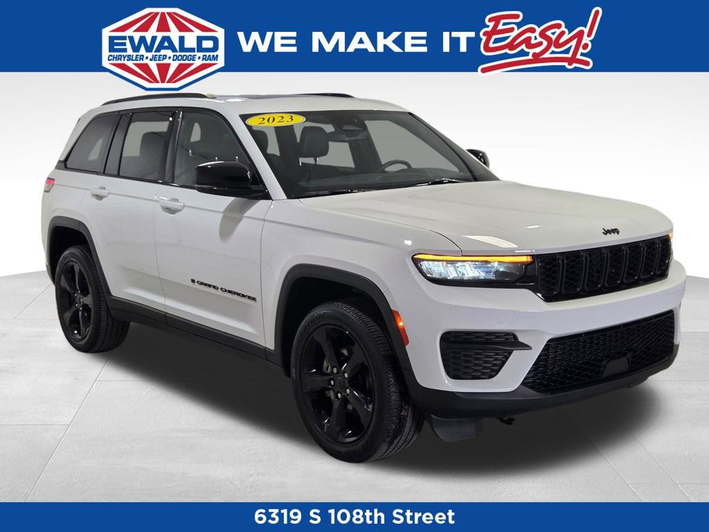 Certified 2023 Jeep Grand Cherokee Altitude image 1