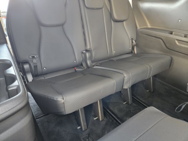 Certified 2025 Kia Carnival SX Prestige FWD image 40