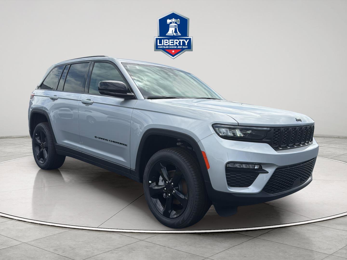 New 2025 Jeep Grand Cherokee Limited w/ Luxury Tech Group II AWD/4WD image 16