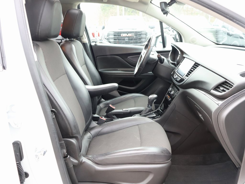 Used 2020 Buick Encore Preferred w/ Safety Package image 33