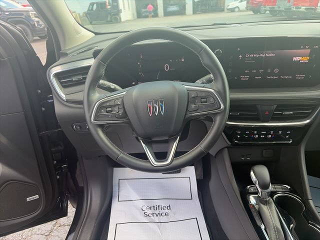 Used 2025 Buick Encore GX Avenir w/ Avenir Convenience Package AWD/4WD image 13