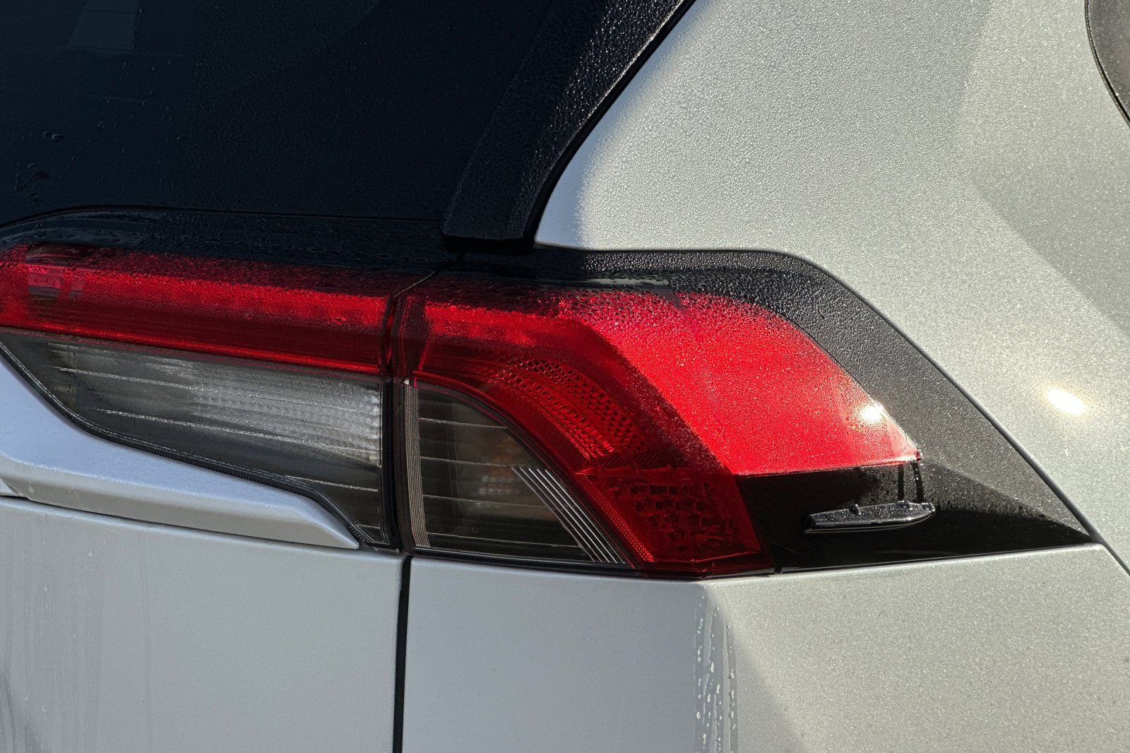 Used 2024 Toyota RAV4 SE image 51