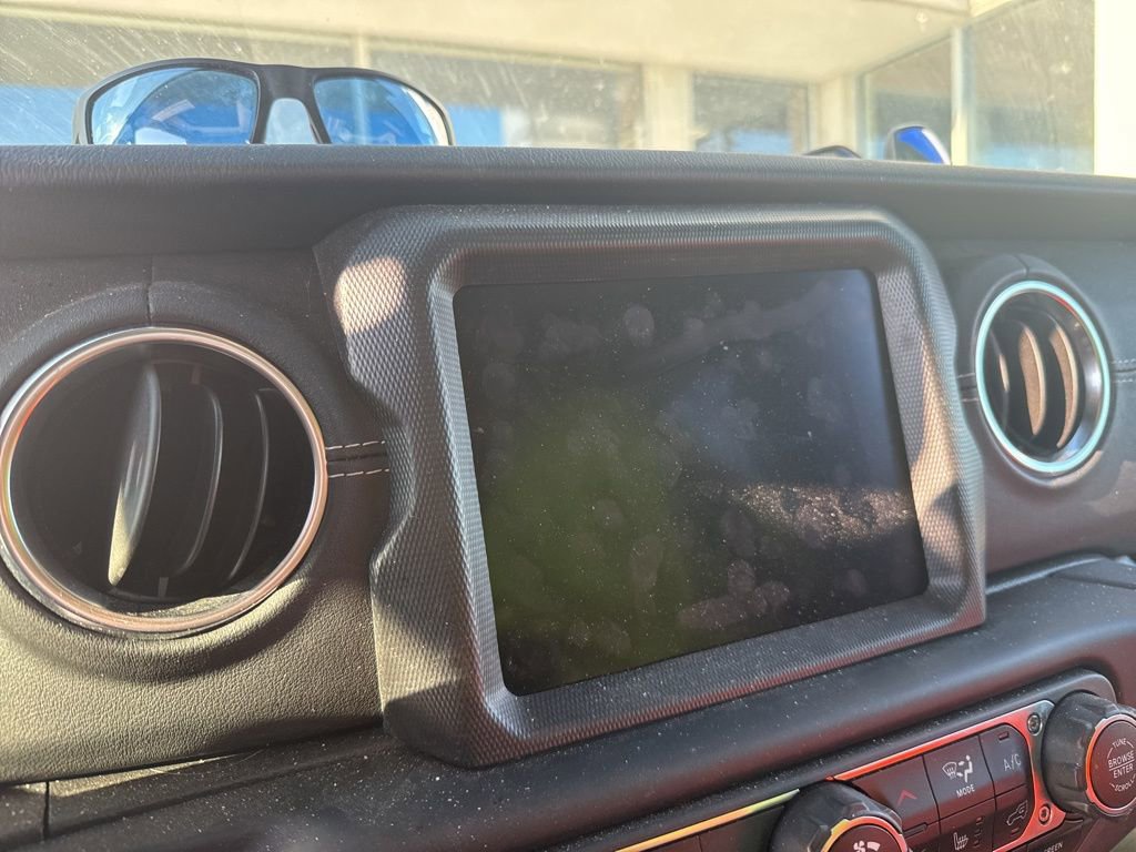 Used 2021 Jeep Wrangler Unlimited Sahara w/ Cold Weather Group image 18