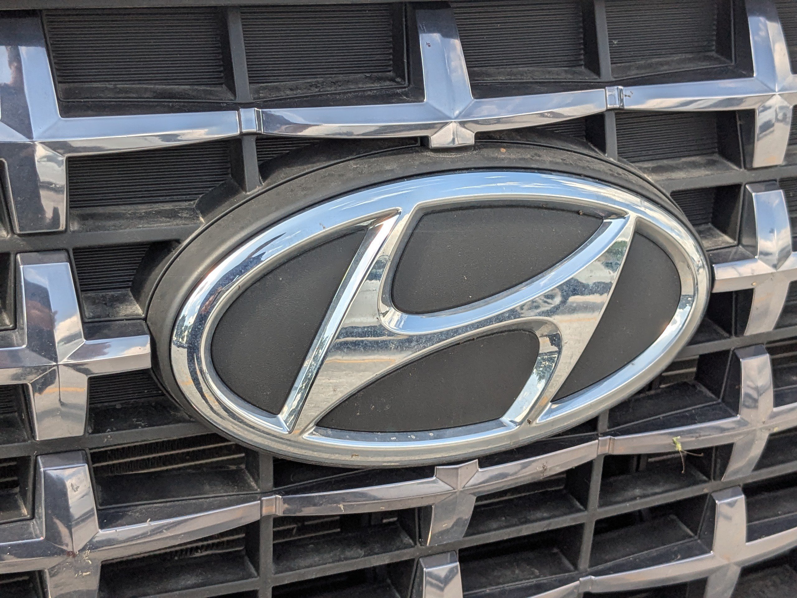 Certified 2025 Hyundai Venue Limited FWD image 13