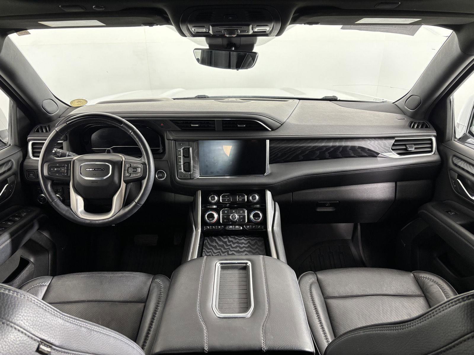 Used 2023 GMC Yukon Denali w/ Advanced Technology Package image 22