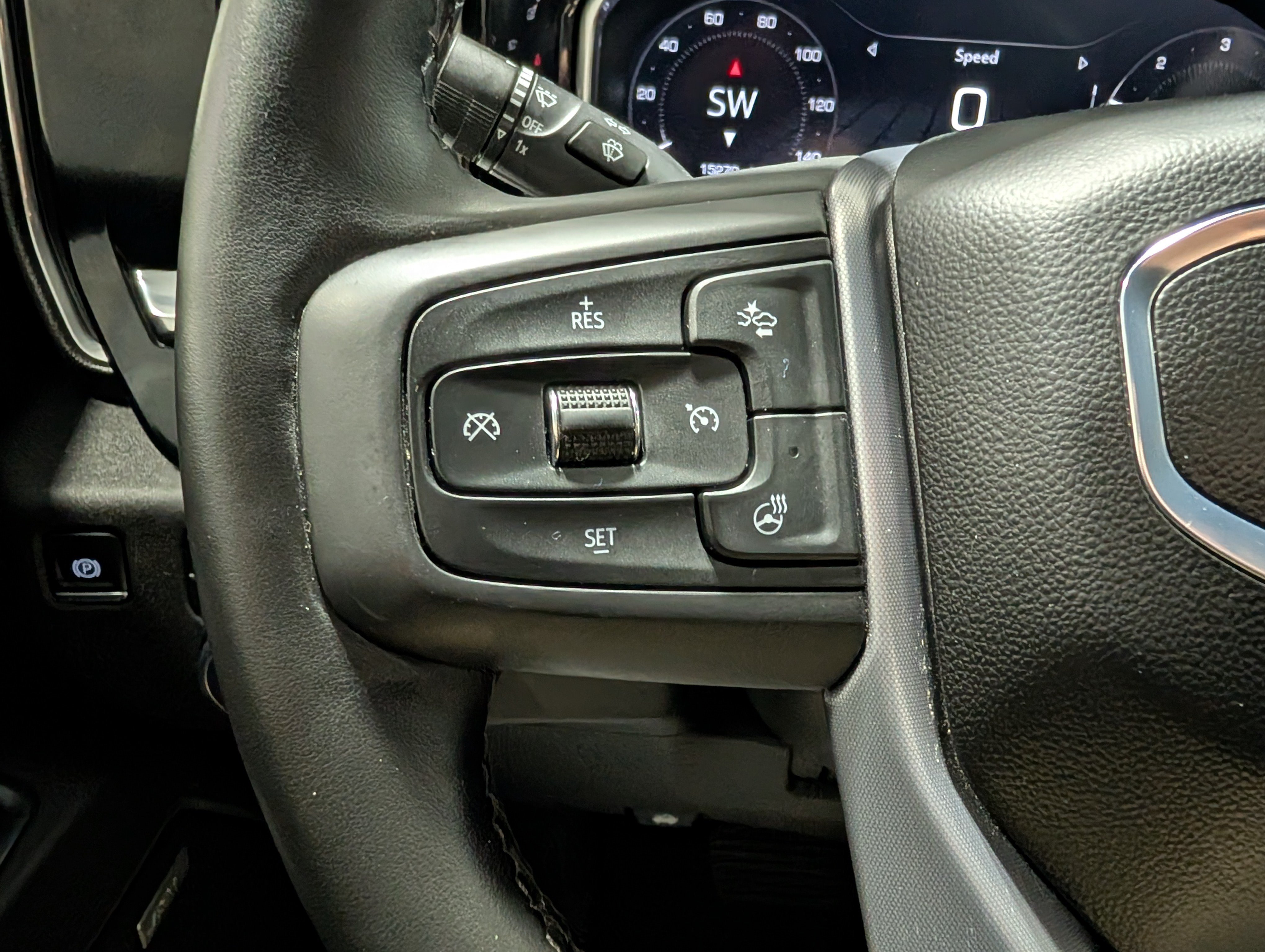 Used 2025 GMC Sierra 2500 SLT AWD/4WD image 23
