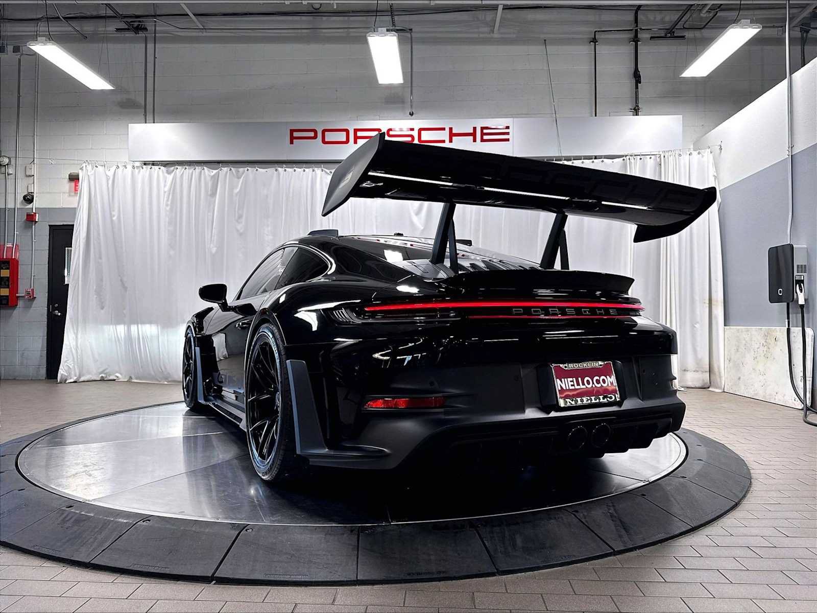 Used 2024 Porsche 911 GT3 RS RWD image 40
