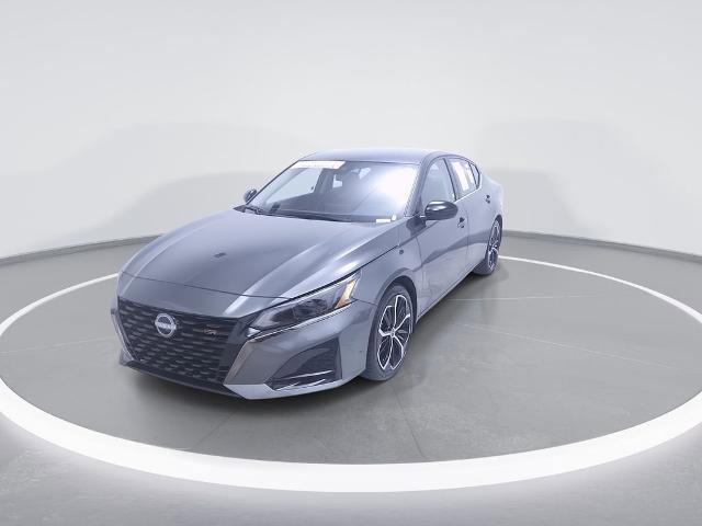 Certified 2025 Nissan Altima 2.5 SR FWD image 2