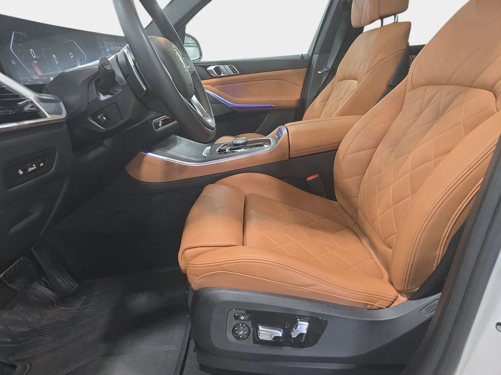 Certified 2025 BMW X5 sDrive40i w/ Climate Comfort Package image 24