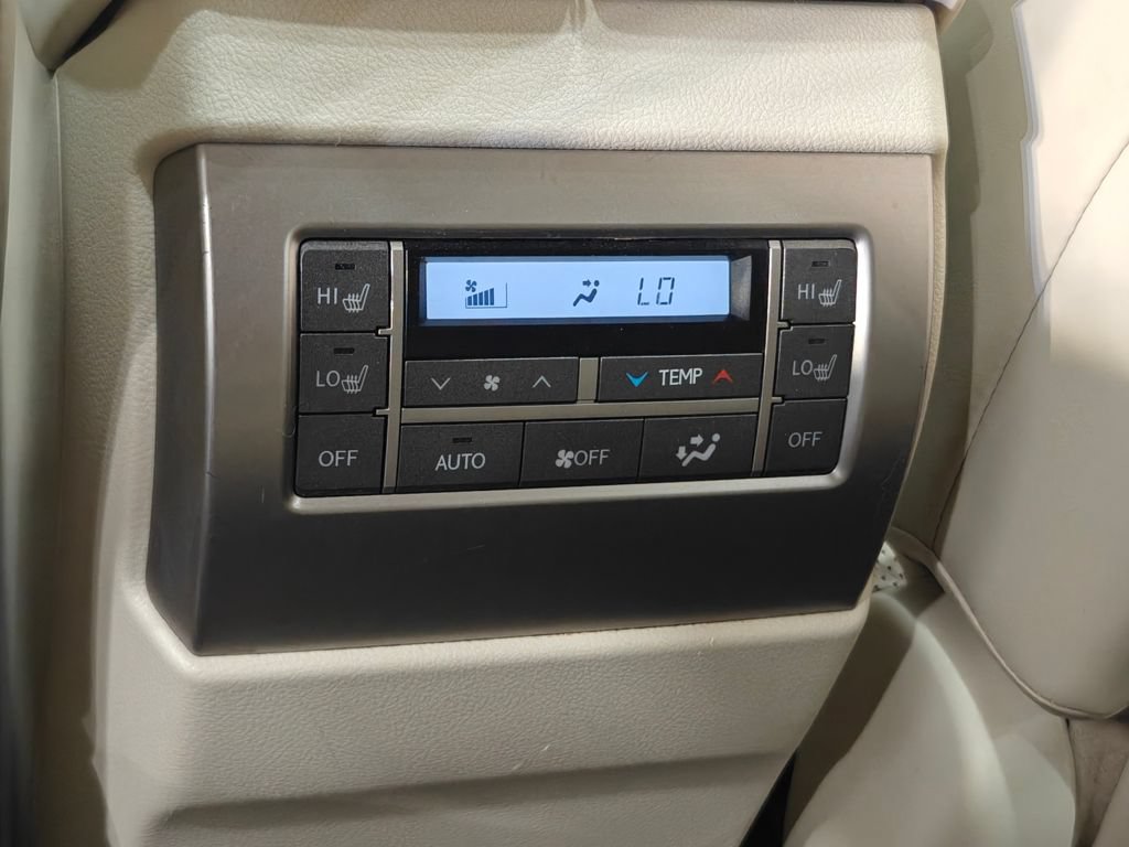 Used 2016 Lexus GX 460 Luxury w/ Preferred Accessory Package AWD/4WD image 32