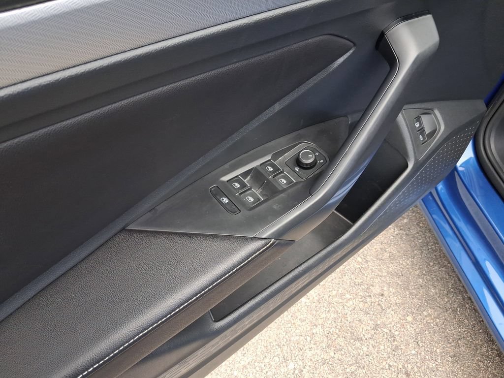 Certified 2023 Volkswagen Jetta S FWD image 16