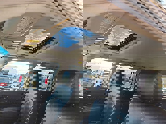 Used 2011 INFINITI QX56 7-Passenger w/ Deluxe Touring Pkg image 19