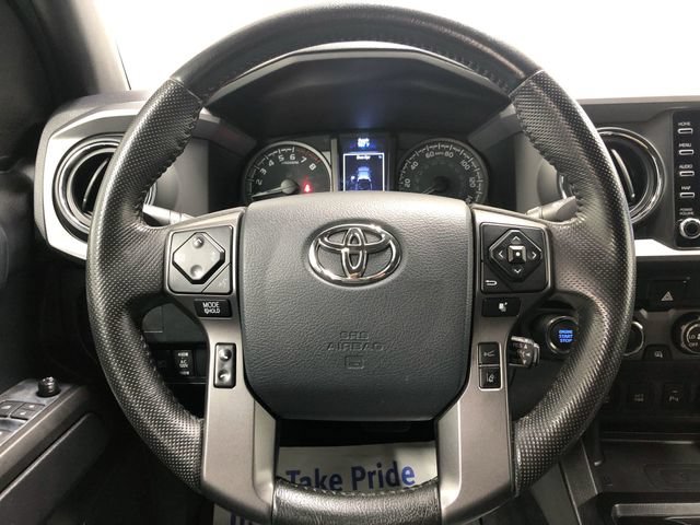 Used 2020 Toyota Tacoma TRD Off-Road w/ Technology Package AWD/4WD image 17
