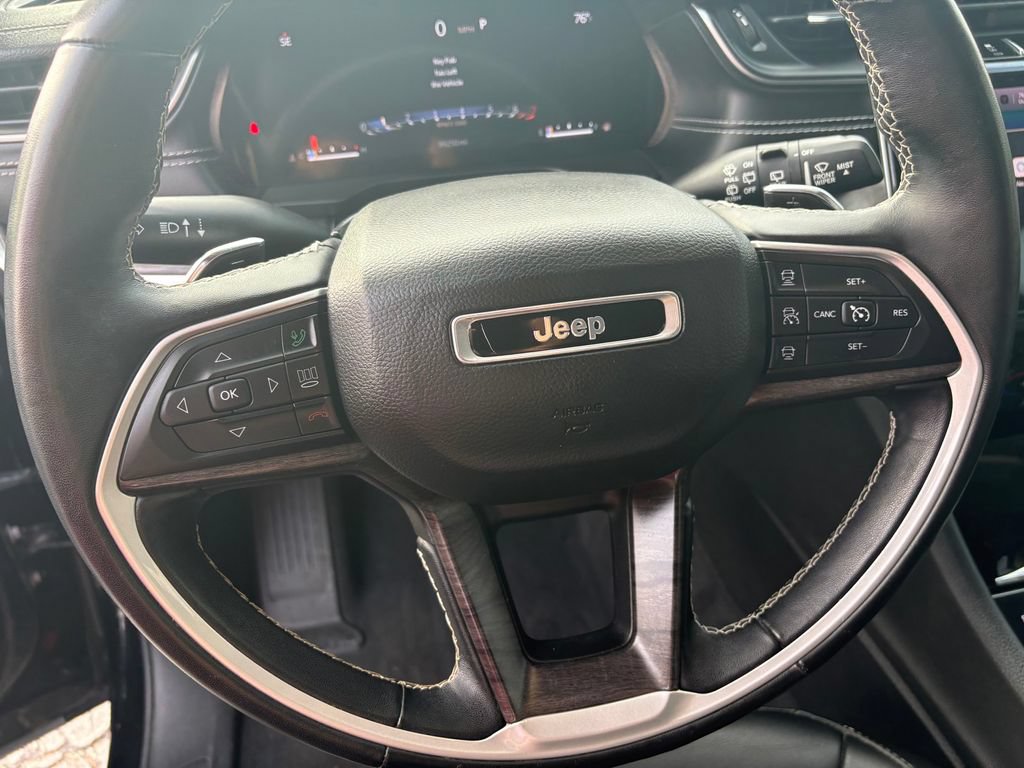 Used 2022 Jeep Grand Cherokee L Limited AWD/4WD image 18