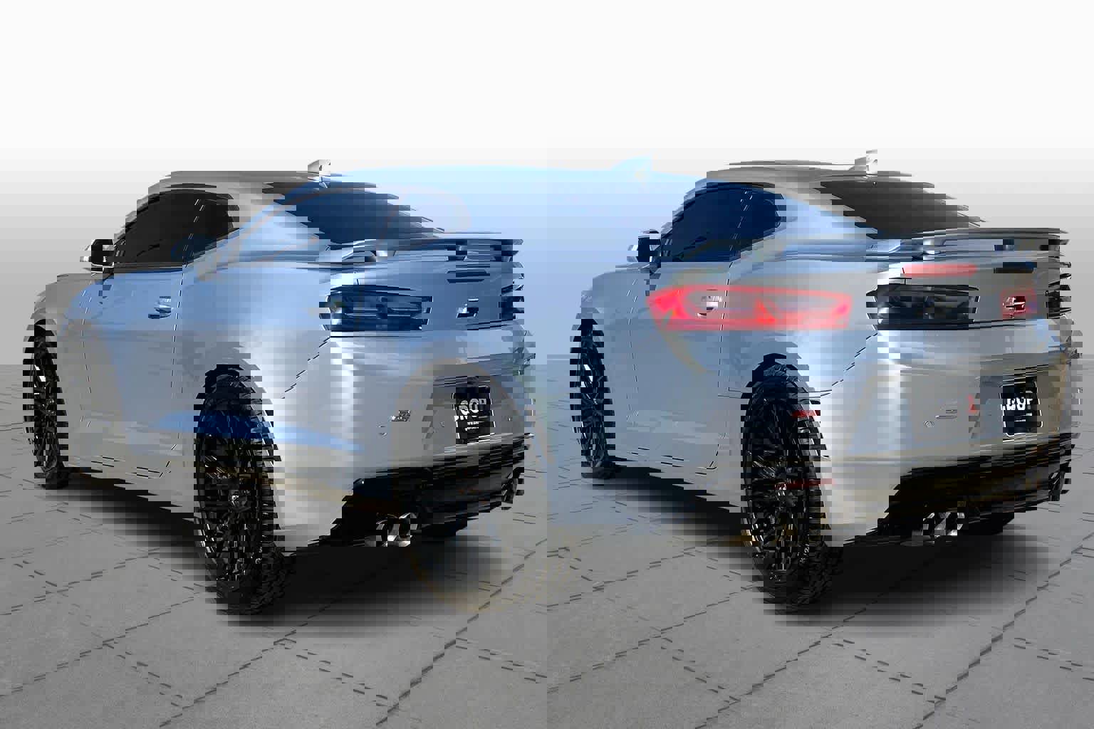 Used 2017 Chevrolet Camaro SS image 10