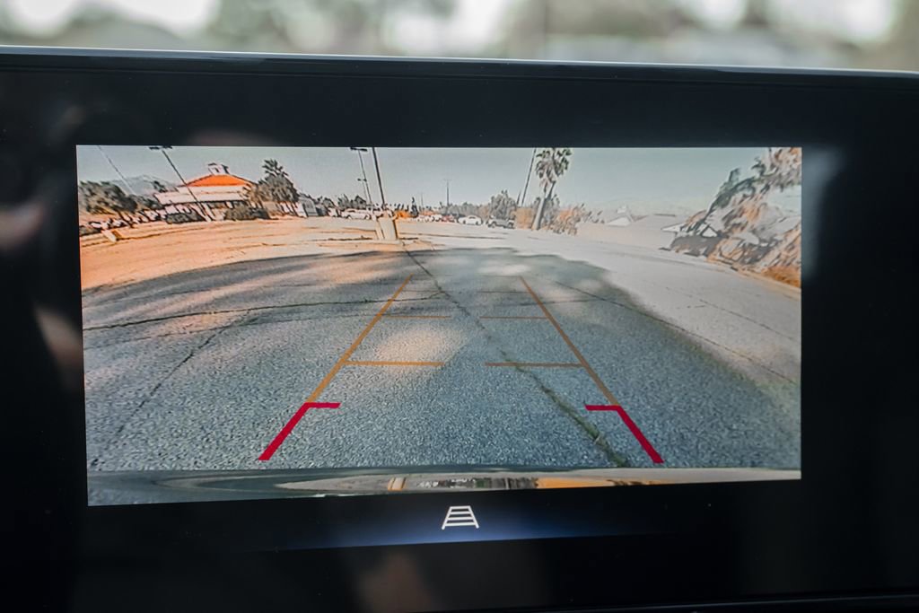 New 2026 Chevrolet Trax LT w/ Driver Confidence Package FWD image 24