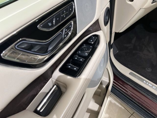 Used 2019 Lincoln Navigator L Reserve AWD/4WD image 23