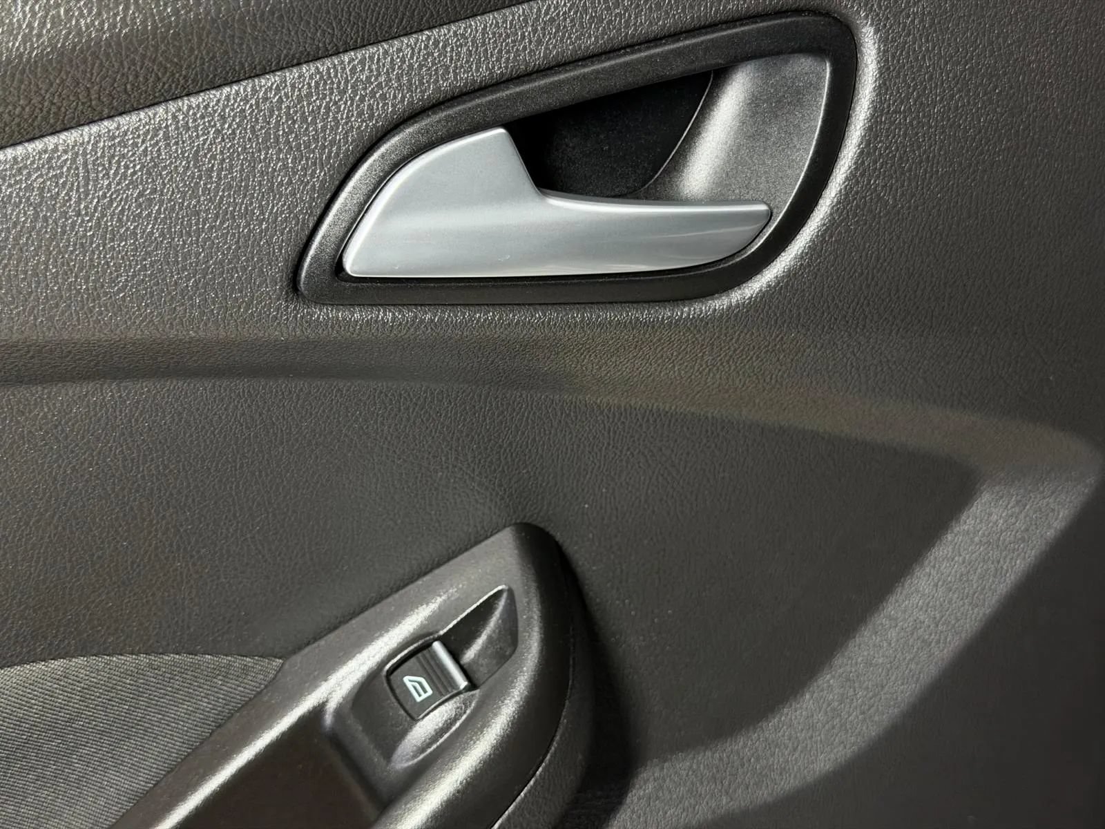 Used 2018 Ford Focus ST FWD image 17
