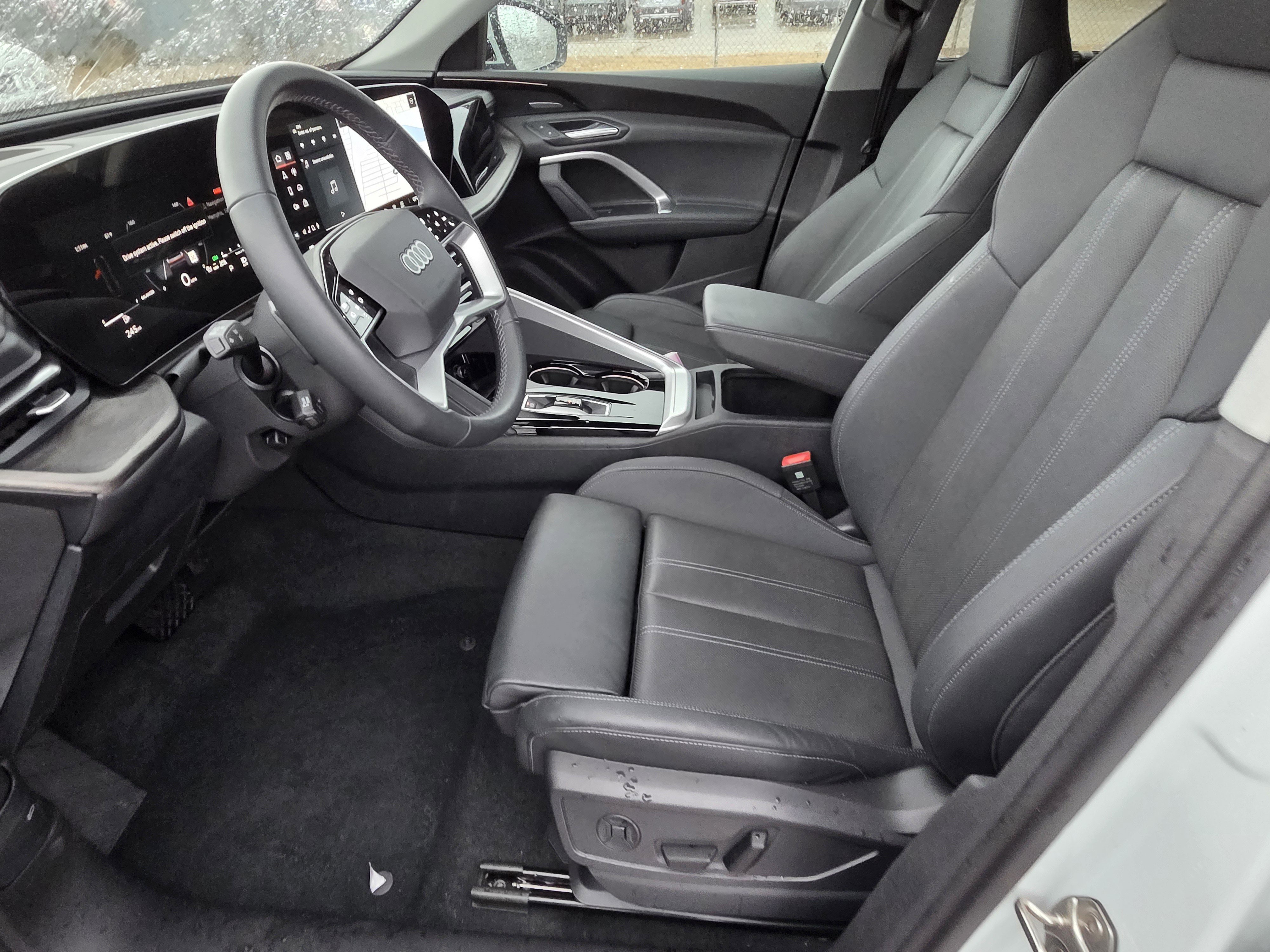 Used 2025 Audi Q5 Premium Plus w/ Premium Plus image 5