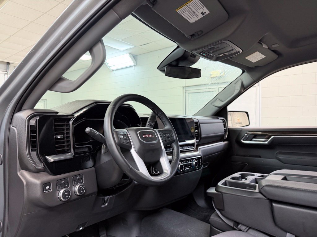 Used 2025 GMC Sierra 1500 Elevation AWD/4WD image 16
