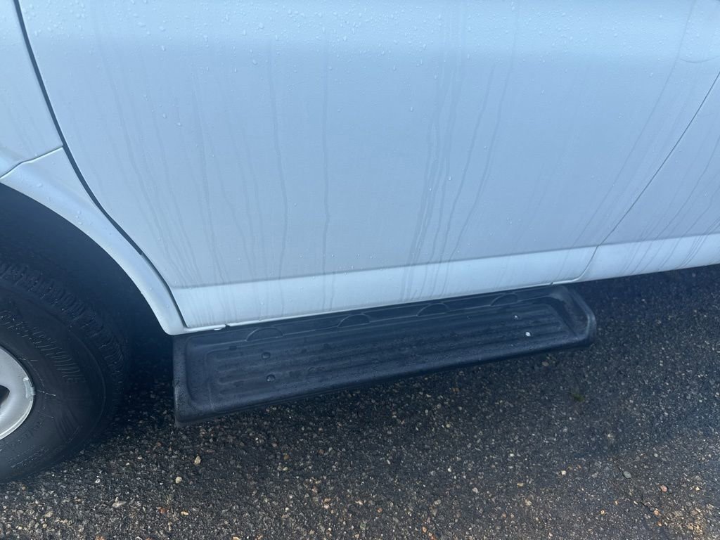 Used 2023 Chevrolet Express 3500 LT w/ LT Preferred Equipment Group image 8