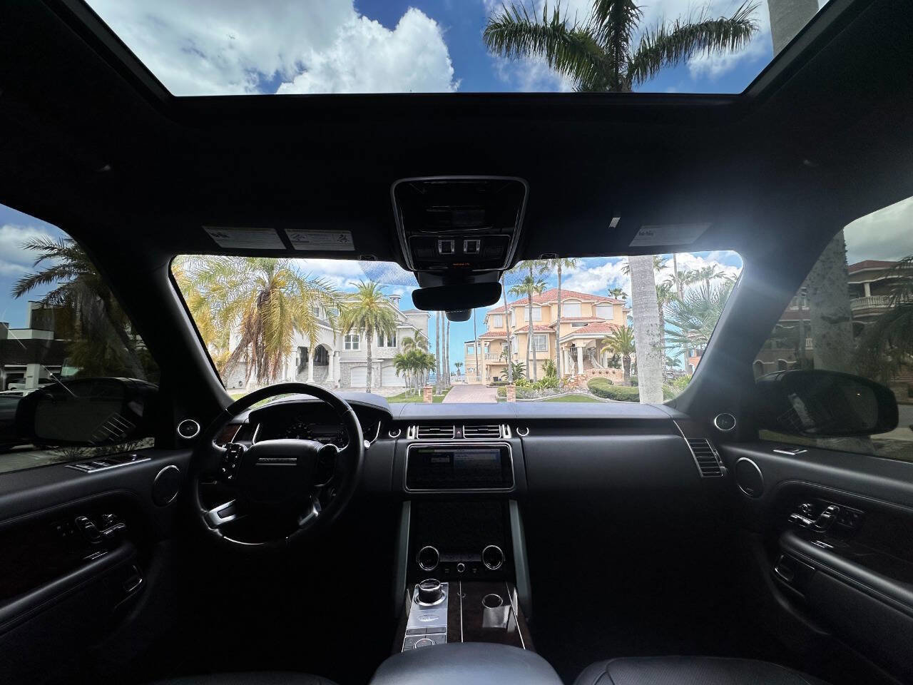 Used 2019 Land Rover Range Rover Long Wheelbase Supercharged image 11