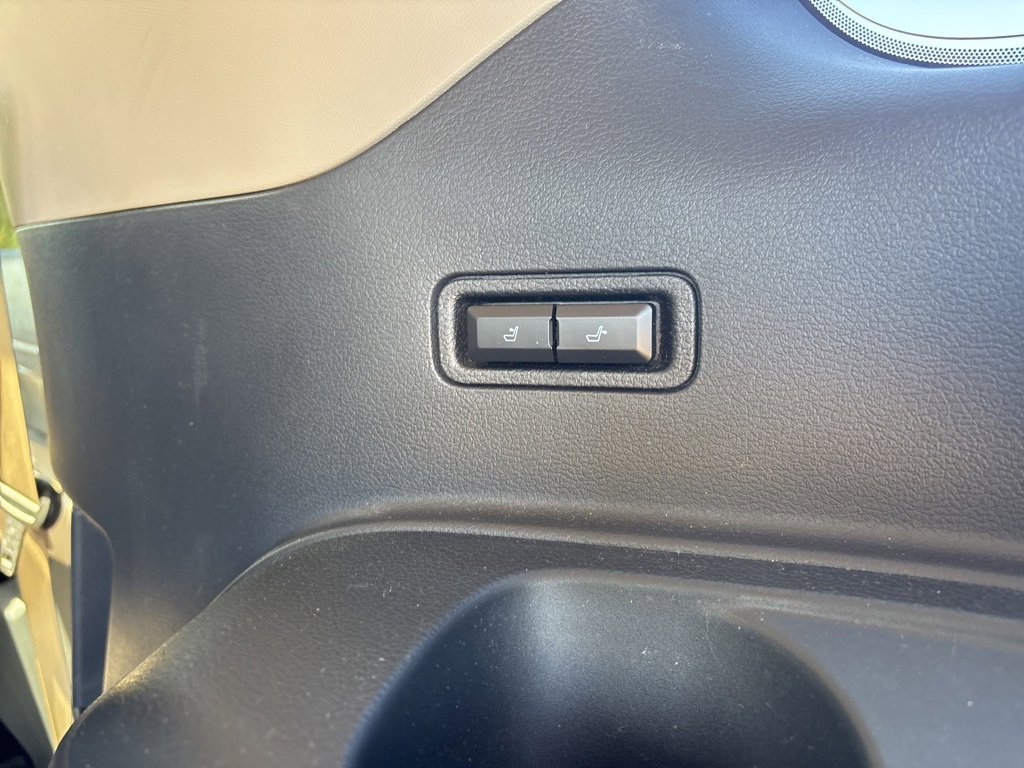 Used 2022 Ford Expedition Limited image 62