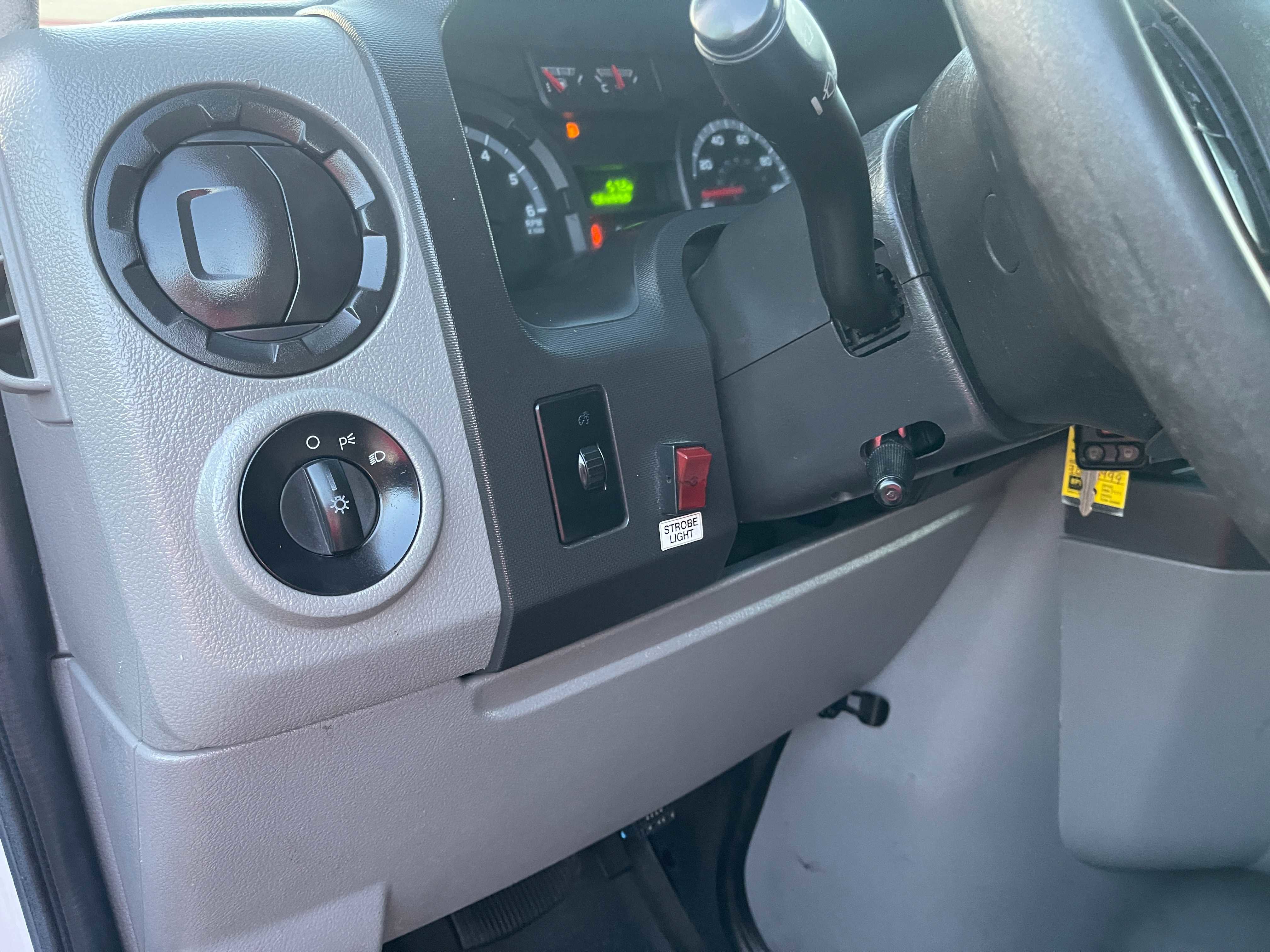 Used 2013 Ford E-150 and Econoline 150 image 20