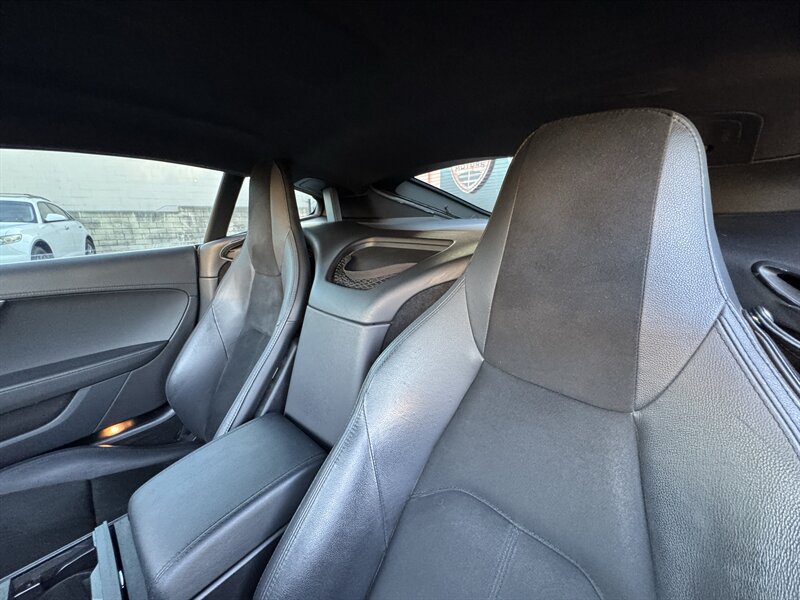 Used 2018 Jaguar F-TYPE Coupe RWD image 35