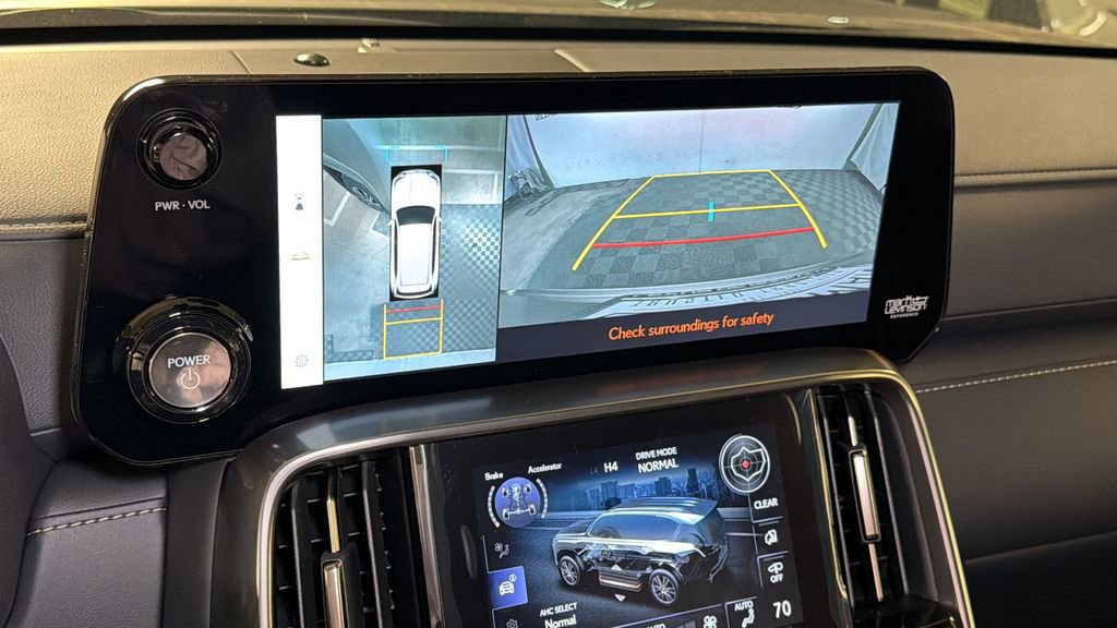 New 2026 Lexus LX 700h Luxury image 31