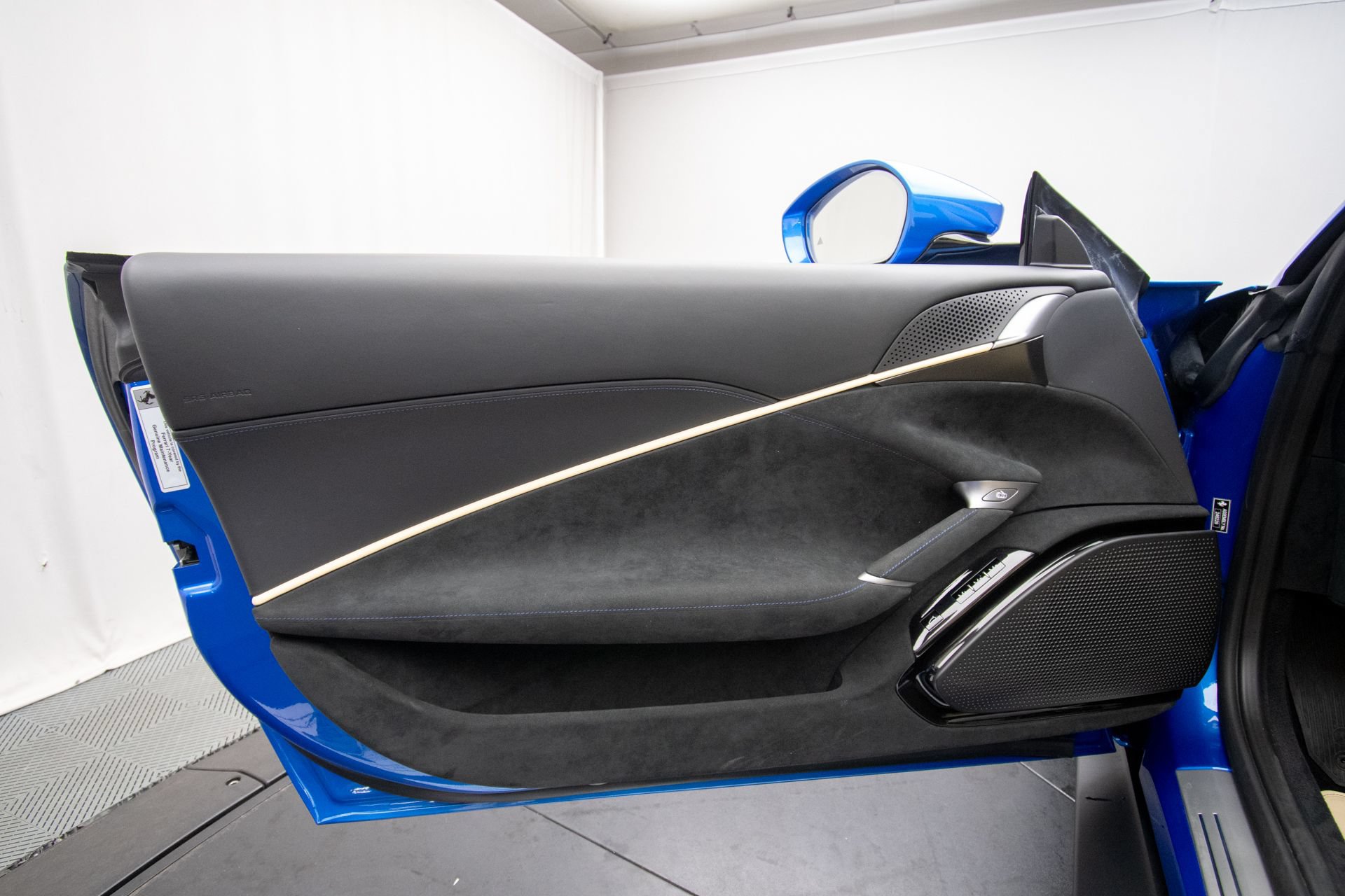 Used 2026 Ferrari Roma Spider RWD image 47