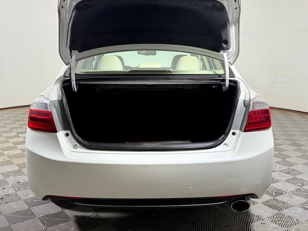 Used 2013 Honda Accord EX-L image 6
