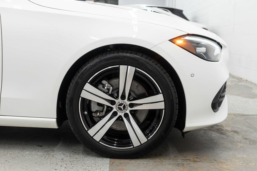 Used 2025 Mercedes-Benz C 300 4MATIC Sedan image 36