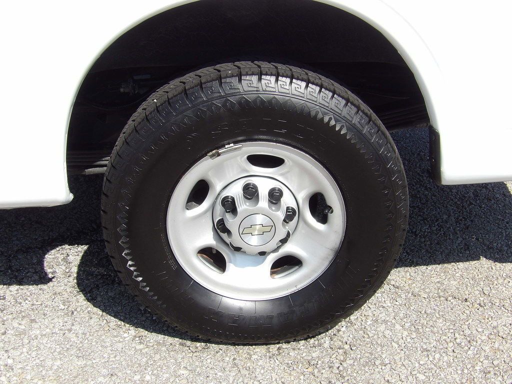 Used 2021 Chevrolet Express 3500 w/ Driver Convenience Package image 52