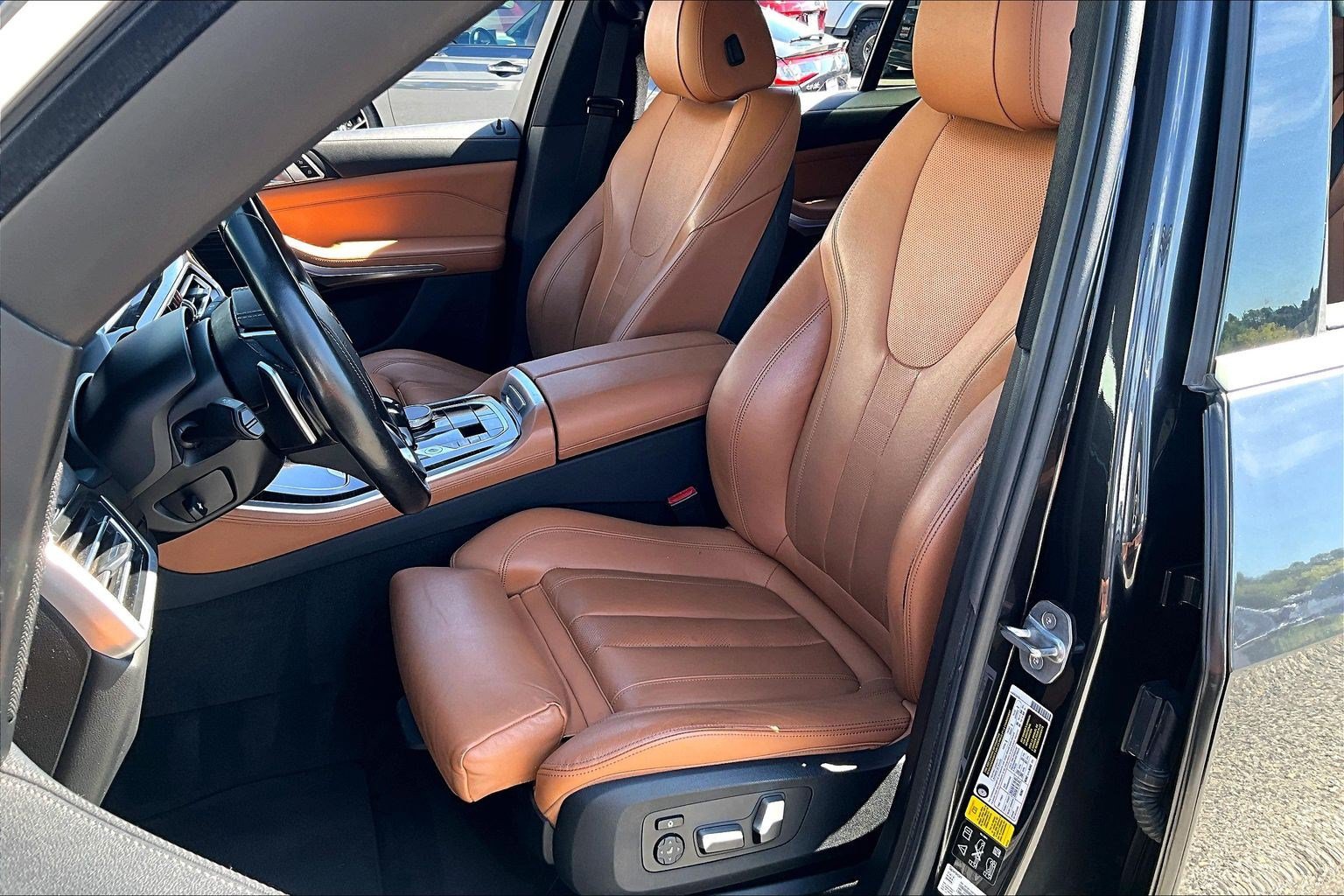 Used 2019 BMW X5 xDrive40i w/ Convenience Package AWD/4WD image 18