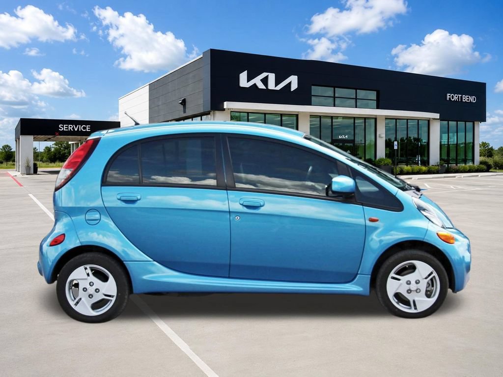 Used 2016 Mitsubishi i ES RWD image 4