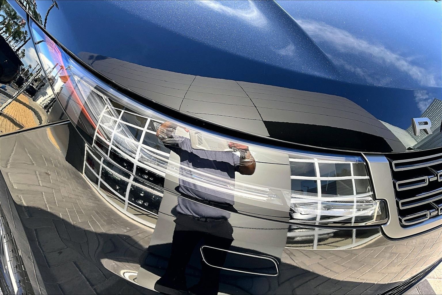 Used 2023 Land Rover Range Rover Sport SE image 28