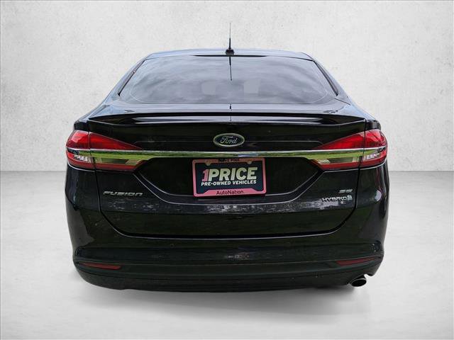 Used 2018 Ford Fusion SE w/ Equipment Group 601A FWD image 5