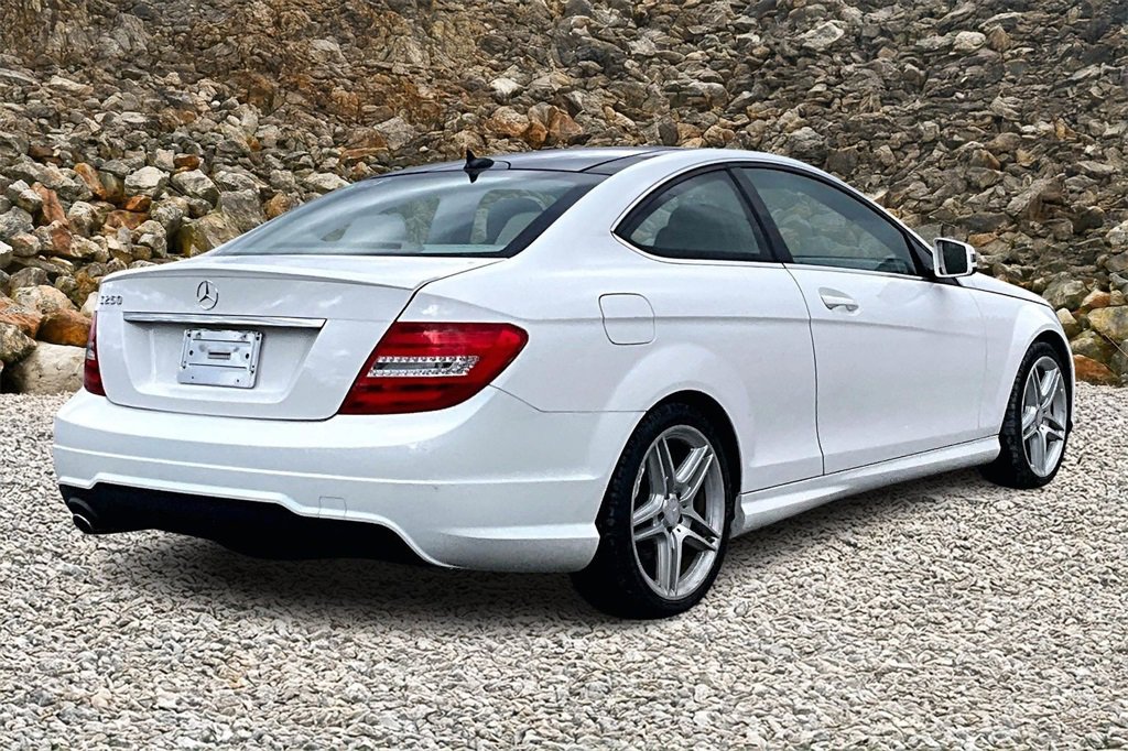 Used 2015 Mercedes-Benz C 250 Coupe image 2