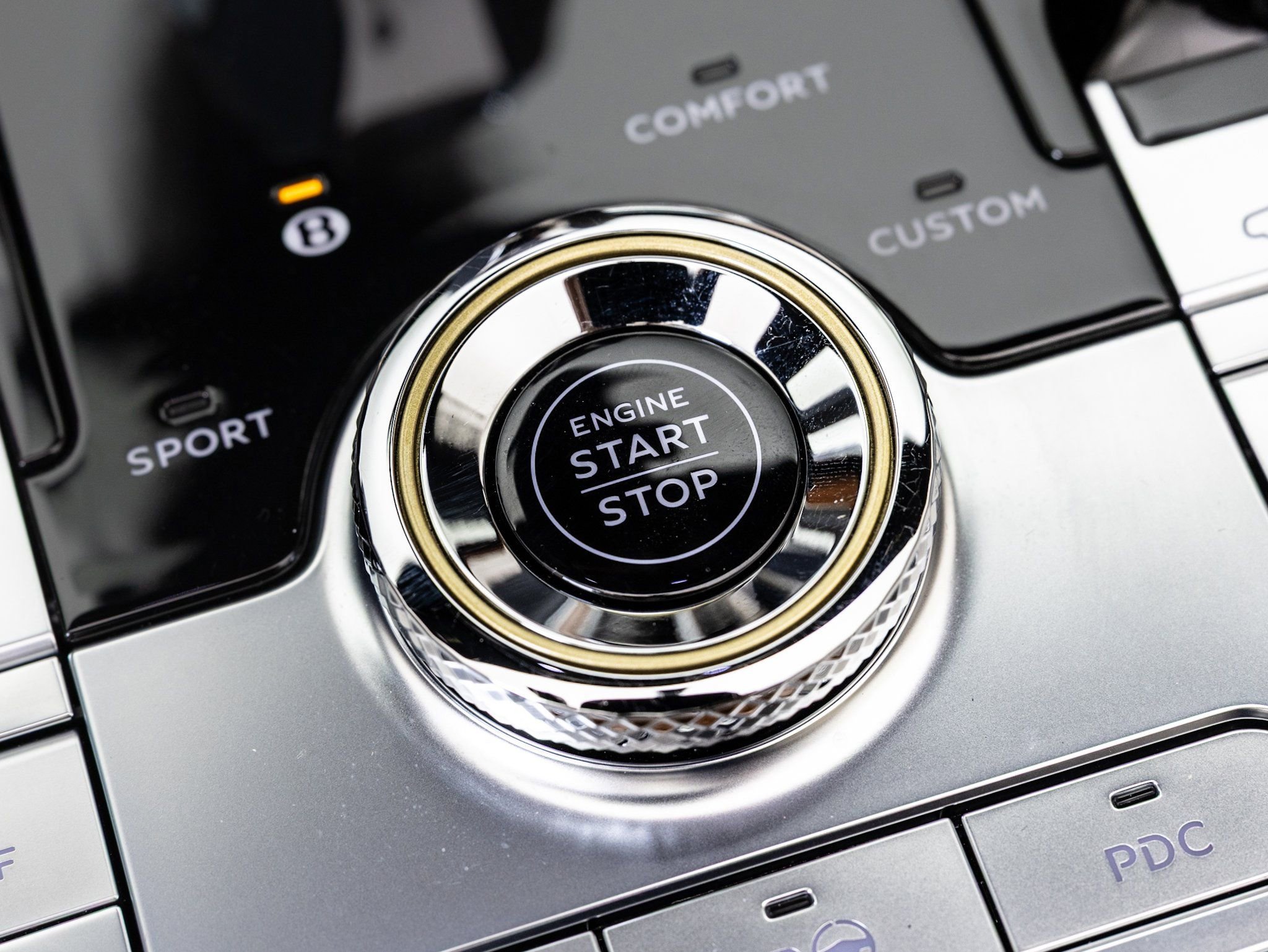 Used 2024 Bentley Continental GT image 37