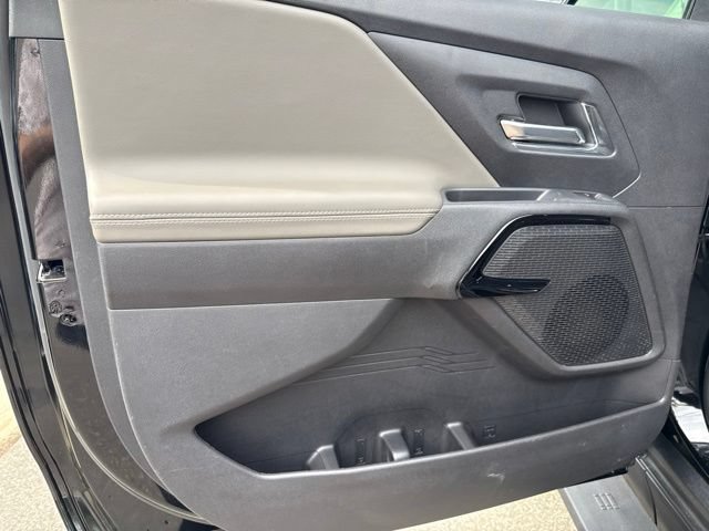 Used 2026 Chevrolet Silverado EV Trail Boss AWD/4WD image 13