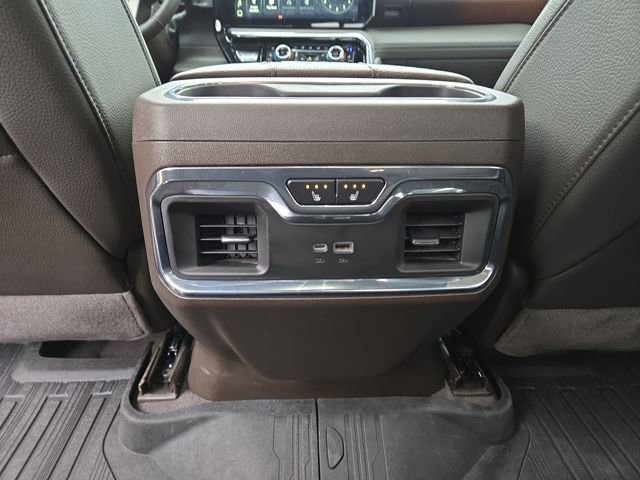 Used 2025 GMC Sierra 3500 Denali w/ Denali Reserve Package image 35
