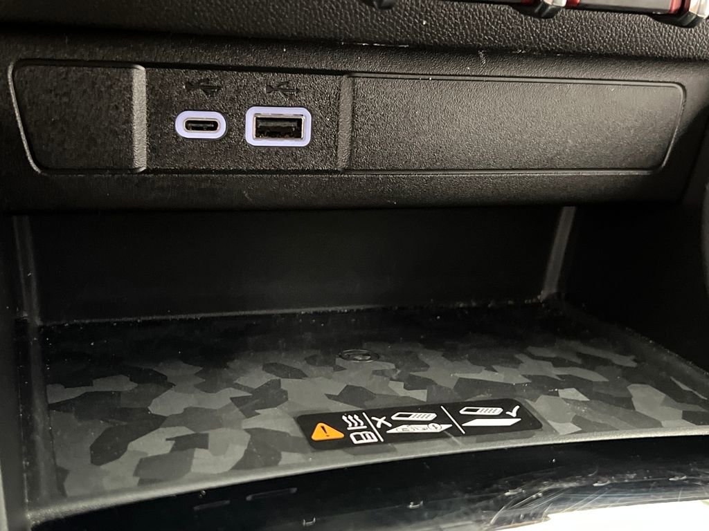 Used 2024 GMC Canyon AT4X image 41