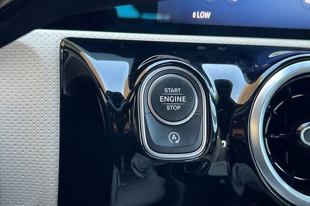 Used 2025 Mercedes-Benz CLA 250 image 24