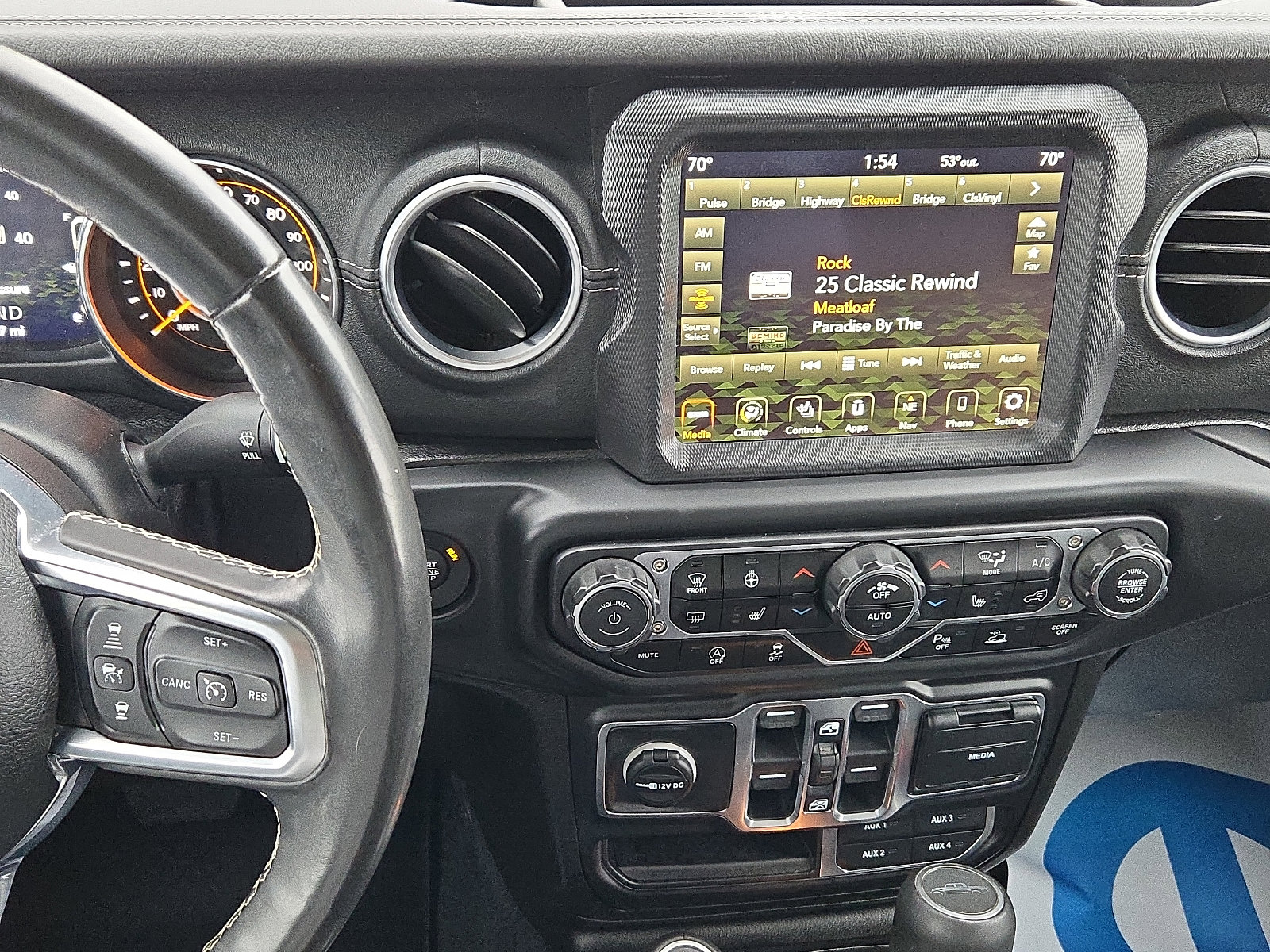 Used 2020 Jeep Gladiator Overland image 11