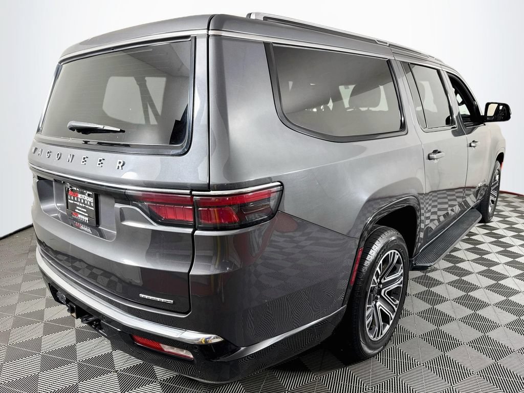 Used 2024 Jeep Wagoneer L Series II w/ Flexible Seating Group AWD/4WD image 7